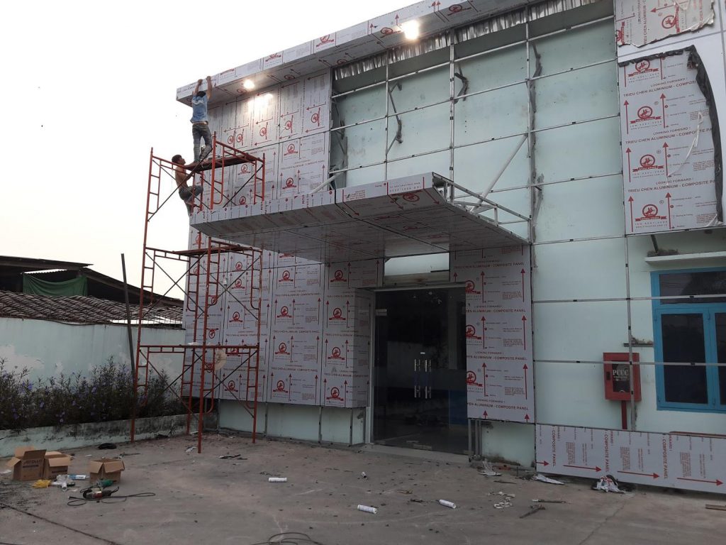 Thi công alu chữ nổi BRVT