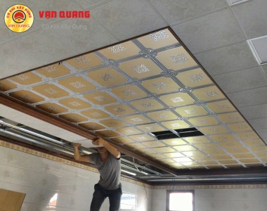 THI CÔNG TRẦN TRANG TRÍ ALU